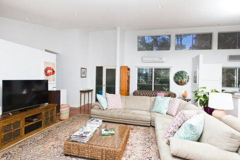 Booti Booti Lakehouse - Tourism Canberra 1