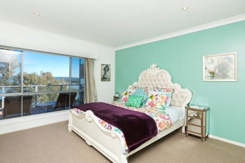 Booti Booti Lakehouse - Tourism Canberra 3