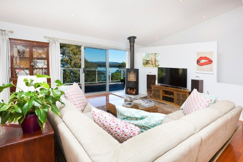 Booti Booti Lakehouse - Tourism Canberra 0