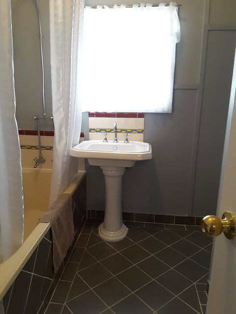 Bourke Apartments - Tourism Canberra 2