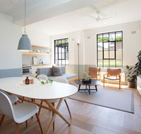 Boutique Sunlit Studio with Designer Furnishings - Tourism Canberra