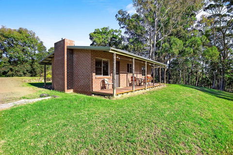 Braeside Cabin One - Pinkwood - Tourism Canberra 0