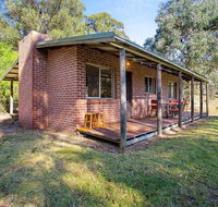 Braeside Cabin Three - Parsonsia - Tourism Canberra