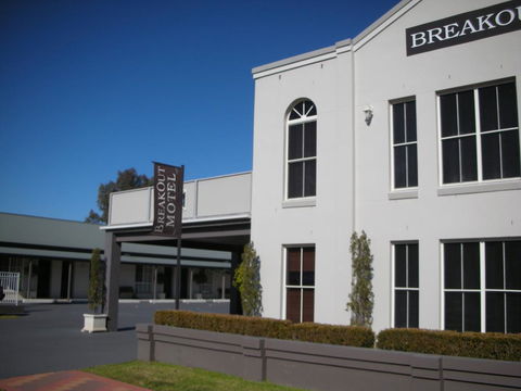 Breakout Motor Inn - Tourism Canberra 0