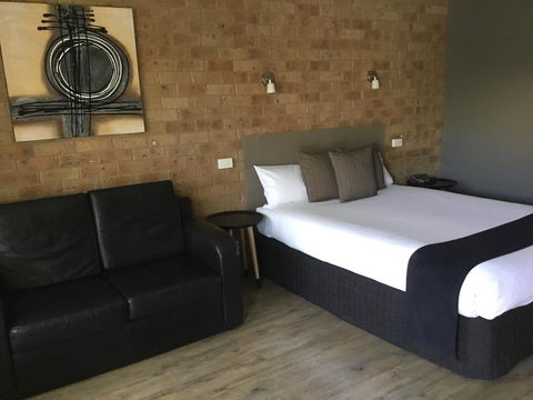 Bridges On Meninya Motel & Apartments - Tourism Canberra 3