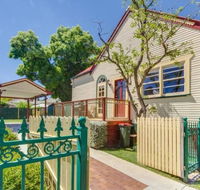 Bright 3-bedroom apartment - Central Armidale - Tourism Canberra