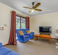 Bright Neat  Convenient House - Tourism Canberra