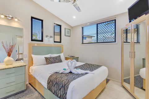 Brisbane Holiday Village - Tourism Canberra 2