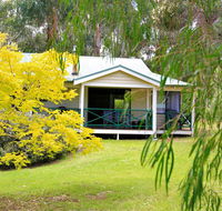 Bushy Lake Chalets - Tourism Canberra