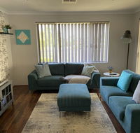 Byford House in the Glades - Tourism Canberra