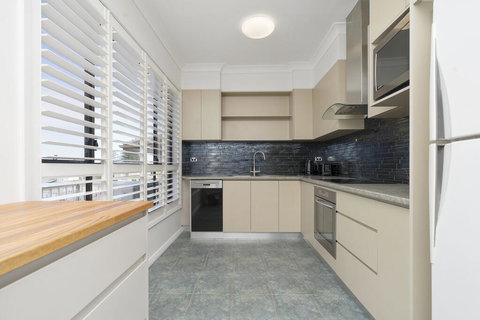 Calypso, Unit 5 - The Entrance - Tourism Canberra 2