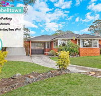 CAMPBELLTOWN HOLIDAY HOME 3 BED  FREE PARKING NCA039 - Tourism Canberra