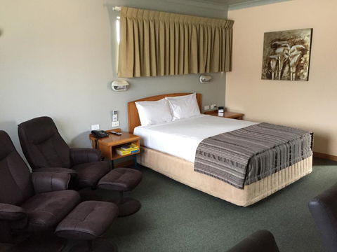 Cannon Park Motel - Tourism Canberra 0