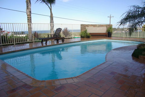 Captain's Quarters Bermagui - Tourism Canberra 3