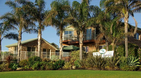 Captain's Quarters Bermagui - Tourism Canberra 0