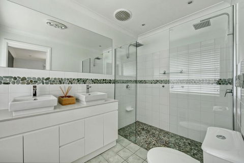 Carroll Ave 39 Mollymook - Tourism Canberra 2