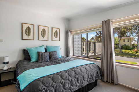 Carroll Ave 85 Mollymook - Tourism Canberra 3