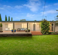 Casual Beachin It Family Getaway- with Bungalow on Beachfront - Tourism Canberra