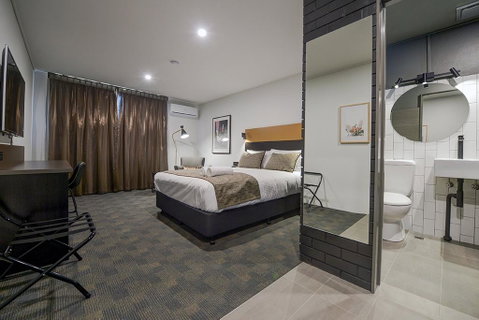 CBD Motor Inn - Tourism Canberra 0