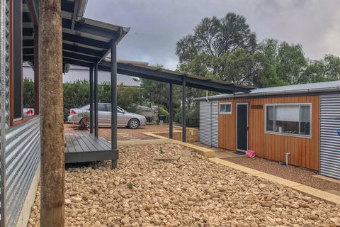 CDC-625 Beach House Incl.rear 2BR Studio - Tourism Canberra 1