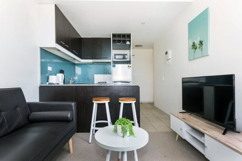 Central And Modern Apartment In Melbourne CBD - Tourism Canberra 1