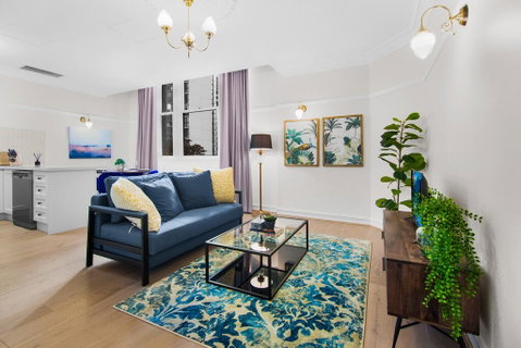 Central Apartment With Spacious Living And Dining - Tourism Canberra 0