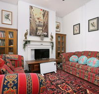 Central Heritage Building In Fremantle Sleeps 6 - Tourism Canberra
