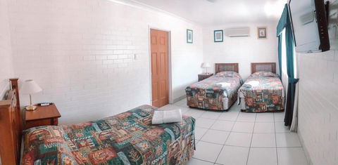 Central Park Motel - Tourism Canberra 2