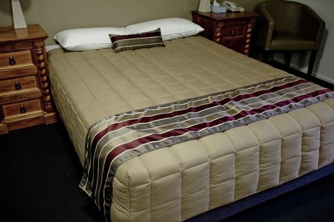 Centrepoint Motor Inn - Tourism Canberra 2
