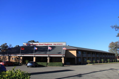 Charbonnier Motor Inn - Tourism Canberra 1