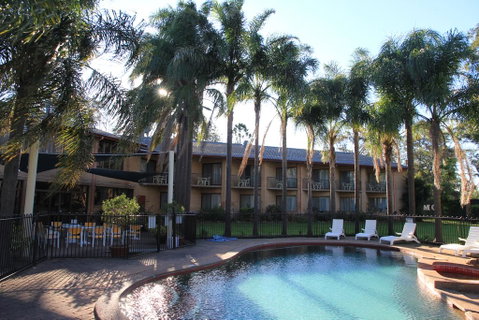 Charbonnier Motor Inn - Tourism Canberra 2