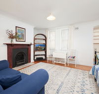 Charming Centrally Located 2 Bedroom Accommodation - Tourism Canberra