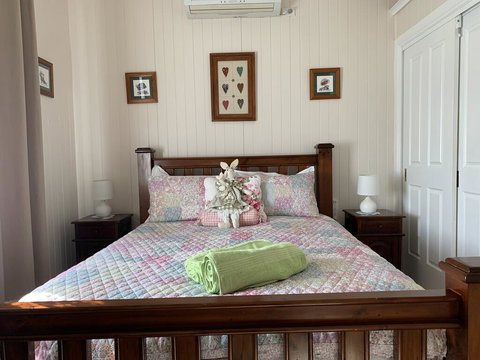 Cherry Blossom Cottage - Tourism Canberra 1