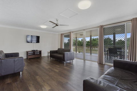 Cityville Luxury Apartments And Motel - Tourism Canberra 3