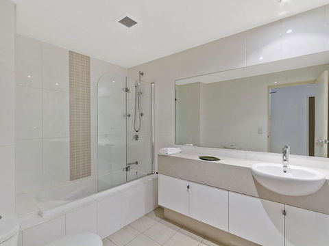 Coast Luxury Apartment 3 - Tourism Canberra 1