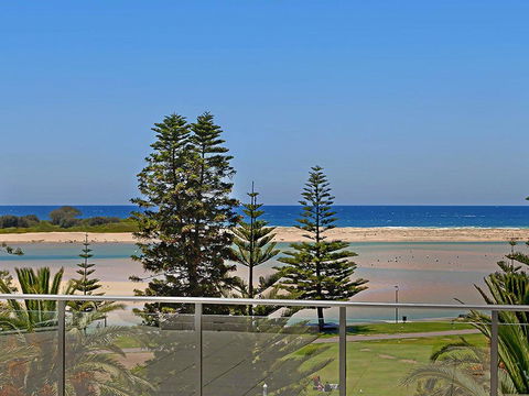 Coast Luxury Apartment Penthouse 23 - Tourism Canberra 1