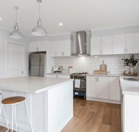 Coastal Luxury Retreat - Tourism Canberra