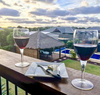 Coastal Paradise Holiday Home Swimming Pool  WiFi - Tourism Canberra