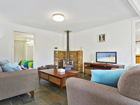 Coca Callala - 250m To The Beach - Tourism Canberra 1