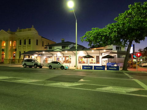 Coffee House Apartment Motel - Tourism Canberra 1