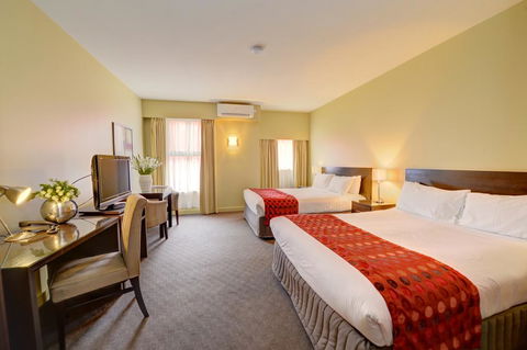 Comfort Inn & Suites City Views - Tourism Canberra 1