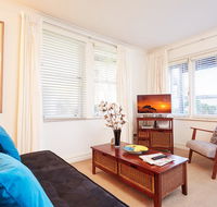 Convenient Studio With Lovely Courtyard - Tourism Canberra