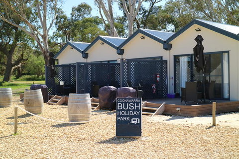 Coonawarra Cabins Unit C - Tourism Canberra 1