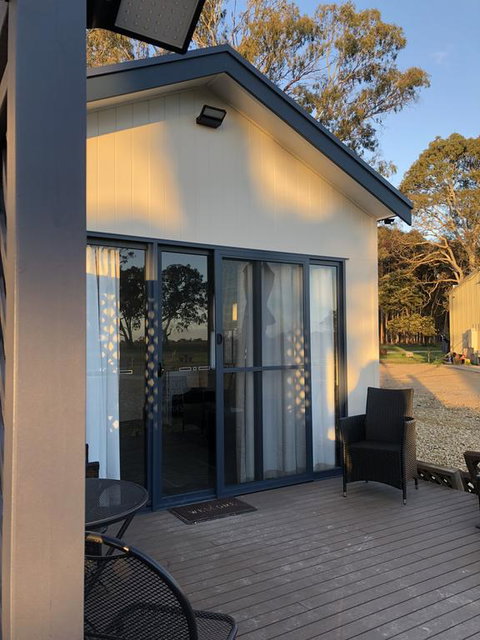 Coonawarra Cabins Unit D - Tourism Canberra 3