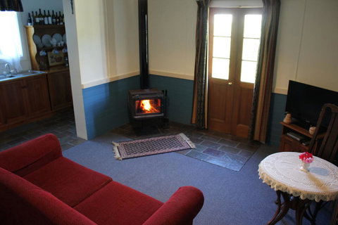 Coonawarra's Pyrus Cottage - Tourism Canberra 1