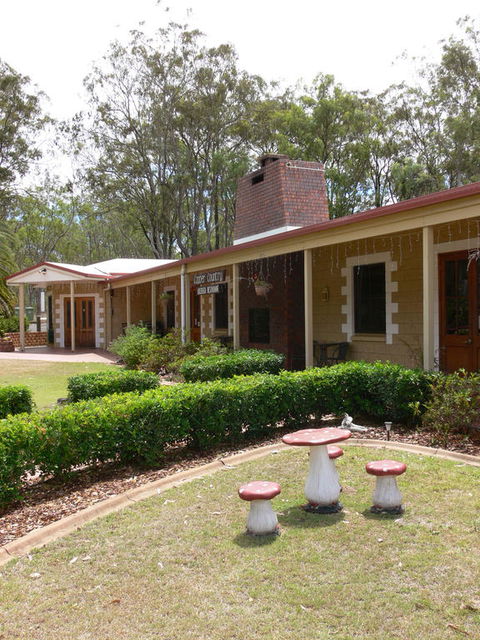 Copper Country Motor Inn & Restaurant - Tourism Canberra 3