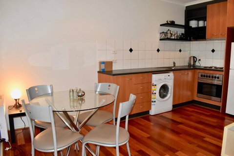 Cosy 1 Bedroom Apartment In Trendy Northcote - Tourism Canberra 2