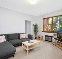 Cosy 2BR plus Parking in Nth Sydney - Tourism Canberra