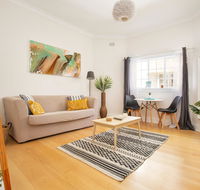 Cosy Couples Haven 10 Min Walk from Bondi Beach - Tourism Canberra