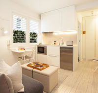 Cosy Flat in Art Deco Building Minutes From City - Tourism Canberra